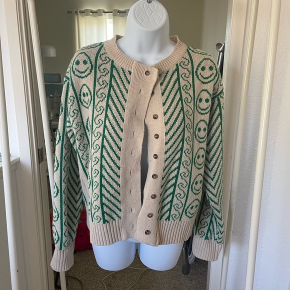 Sweaters - Smiley face green tan waves button up cardigan sweater preowned